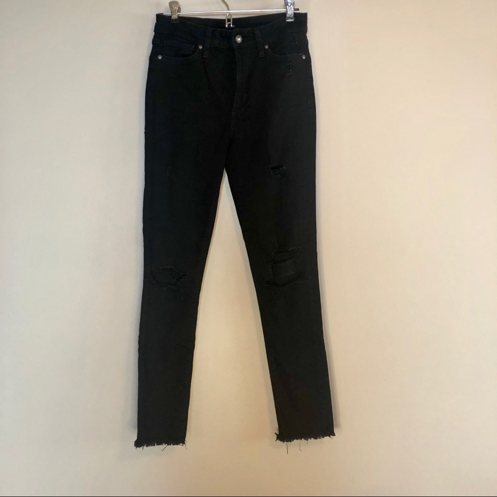 Distress Cropped Jeans